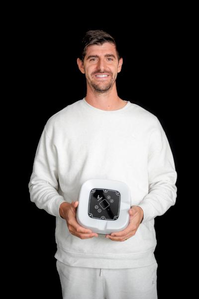 Thibaut Courtois with Ledsreact Pro device